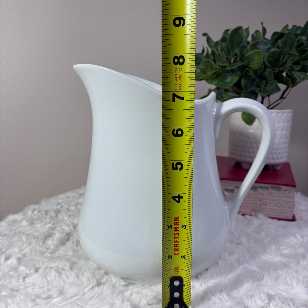 Simple Dining White Ceramic Water Pitcher Farmhouse Milk Juice Server Vase - Picture 6 of 7